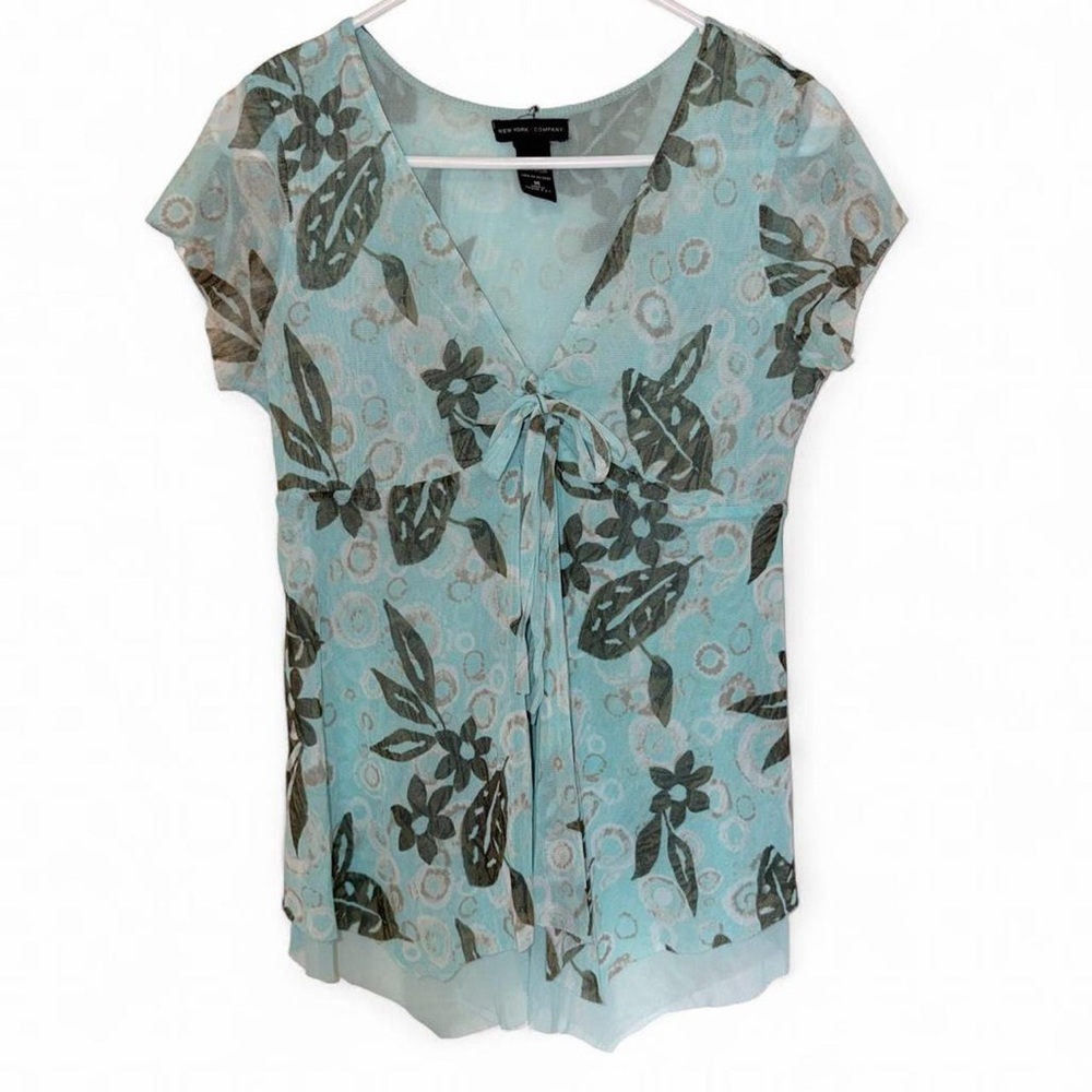New York & Company Light Blue Floral Tie-Front Camisole